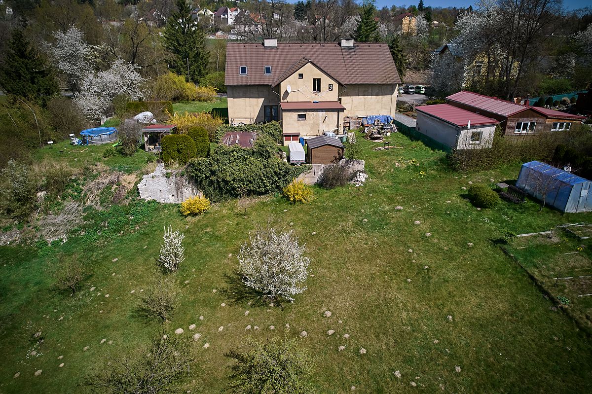 Prodej rodinného domu 269 m², pozemek 3080 m² – fotografie 2