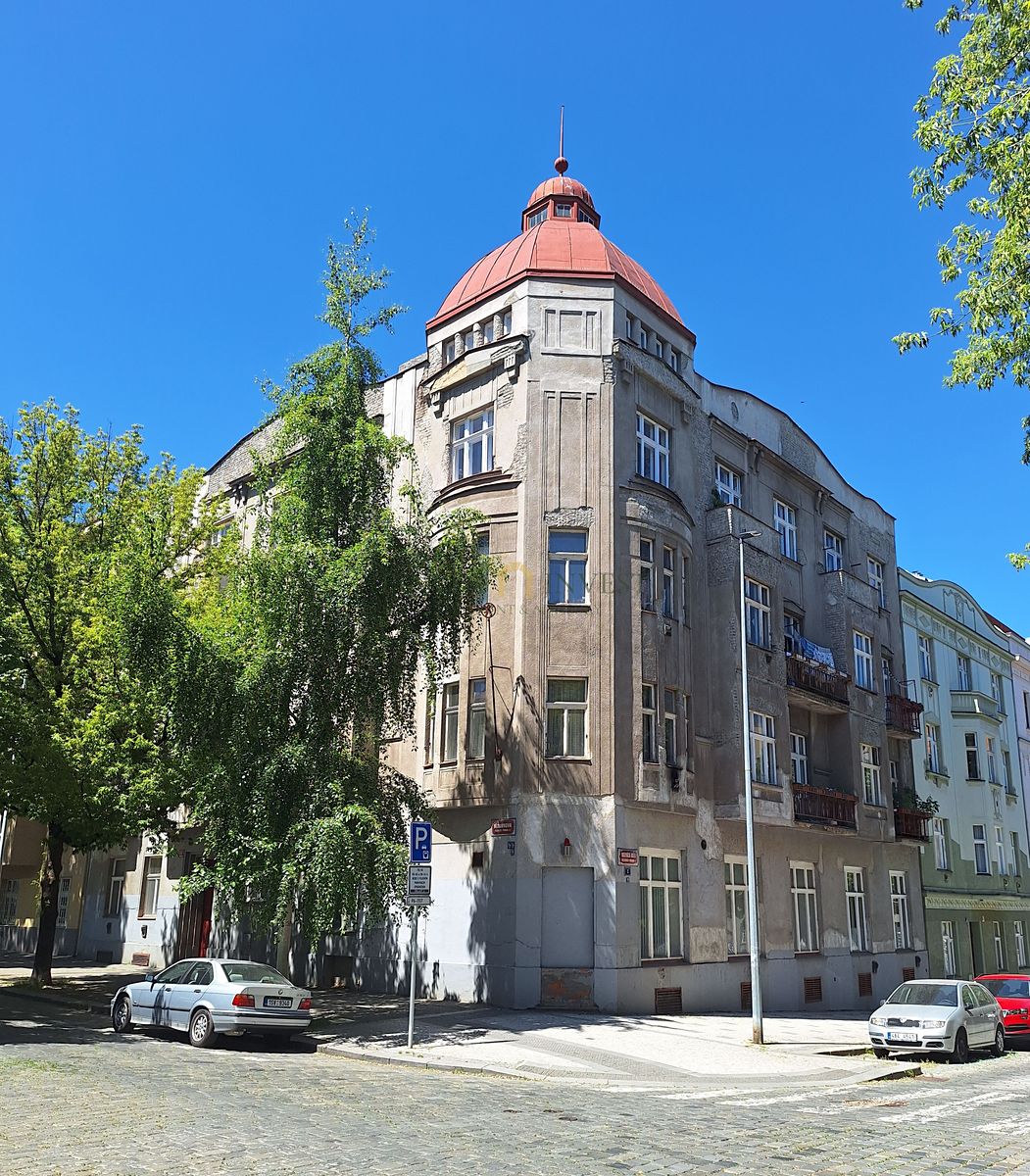 Prodej činžovního domu 1841 m²