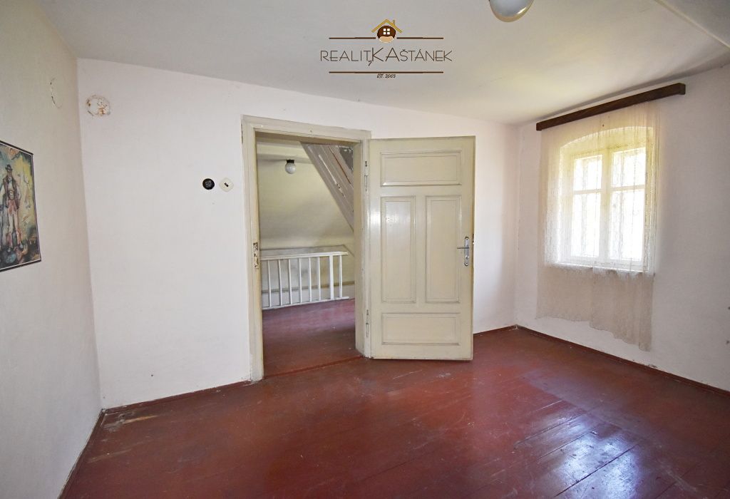 Prodej rodinného domu 131 m², pozemek 1048 m² – fotografie 3