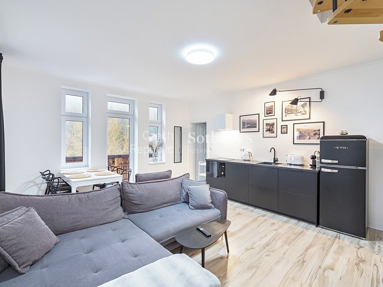 Prodej komerčního prostoru, 77 m² (5 z 26)