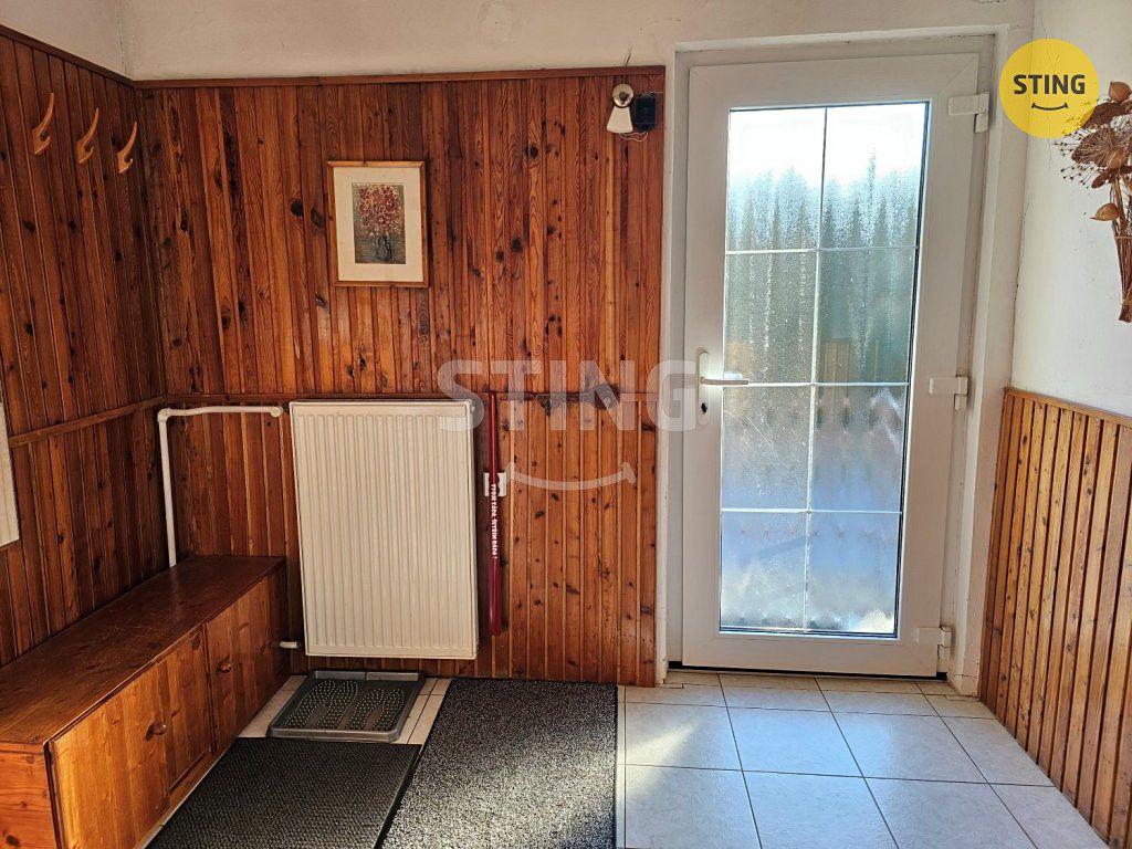 Prodej rodinného domu 140 m², pozemek 258 m² – fotografie 2