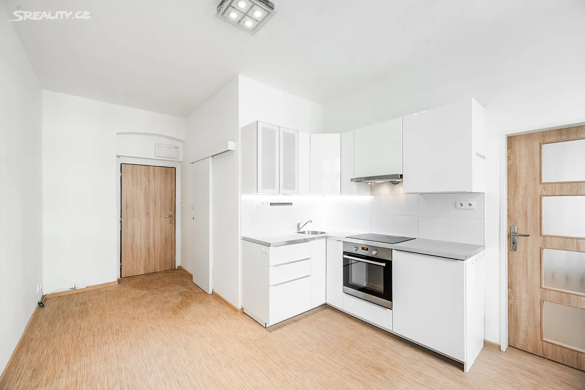 Prodej bytu 2+kk 38 m², Holečkova