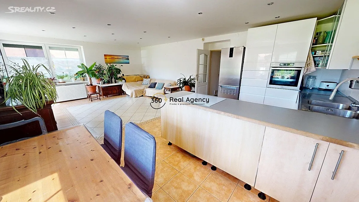 Pronájem rodinného domu 163 m², pozemek 700 m² – pohled 6