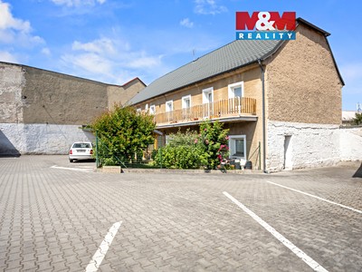 Prodej  rodinného domu 376 m², pozemek 1 174 m²