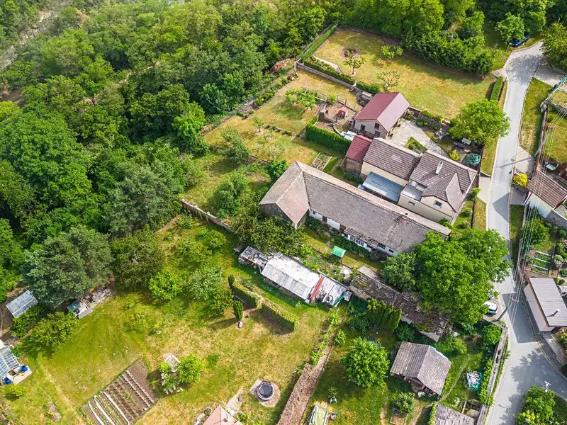 Prodej rodinného domu 64 m², pozemek 1393 m², Chvaletice – náhled fotky 3