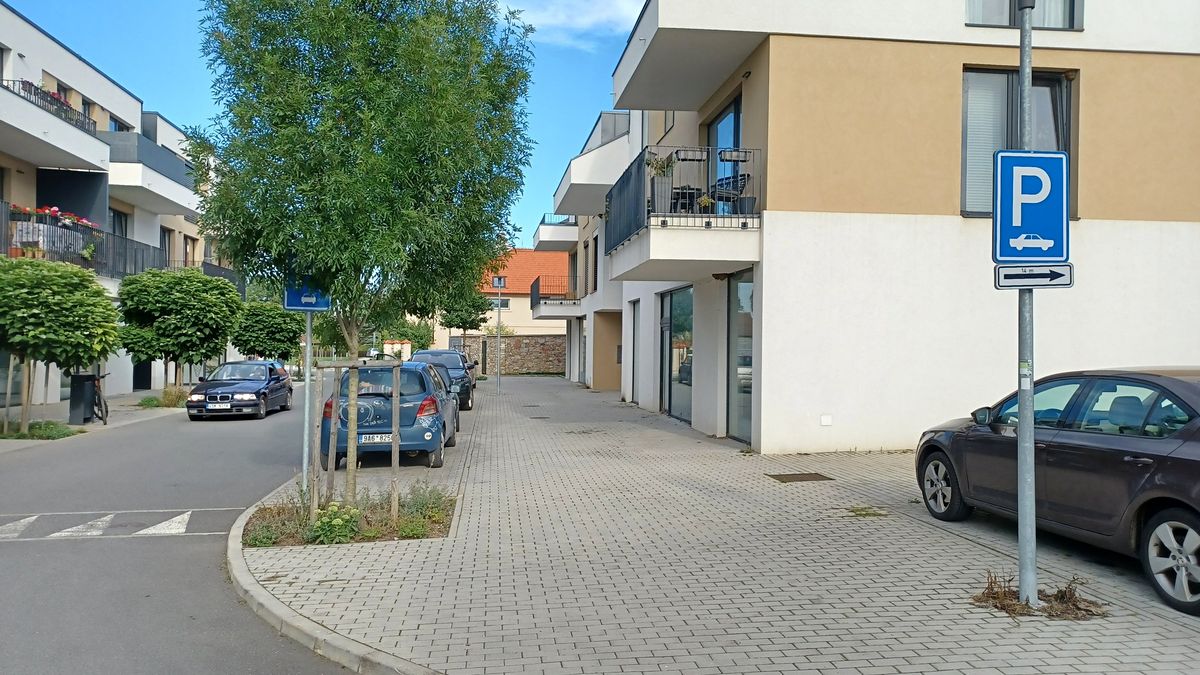 Prodej obchodního prostoru 201 m², Vysoký Újezd – fotka 1 z 3