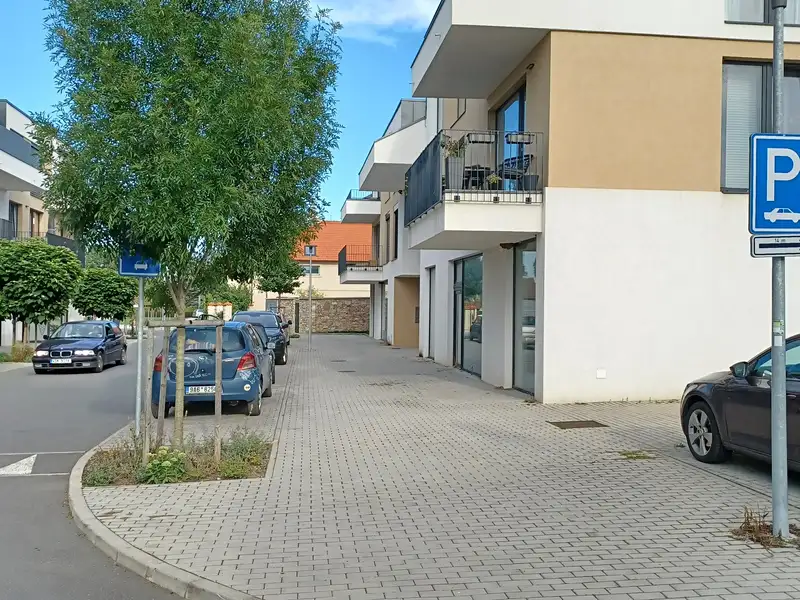 Prodej obchodního prostoru 201 m², Vysoký Újezd – náhled fotky 1