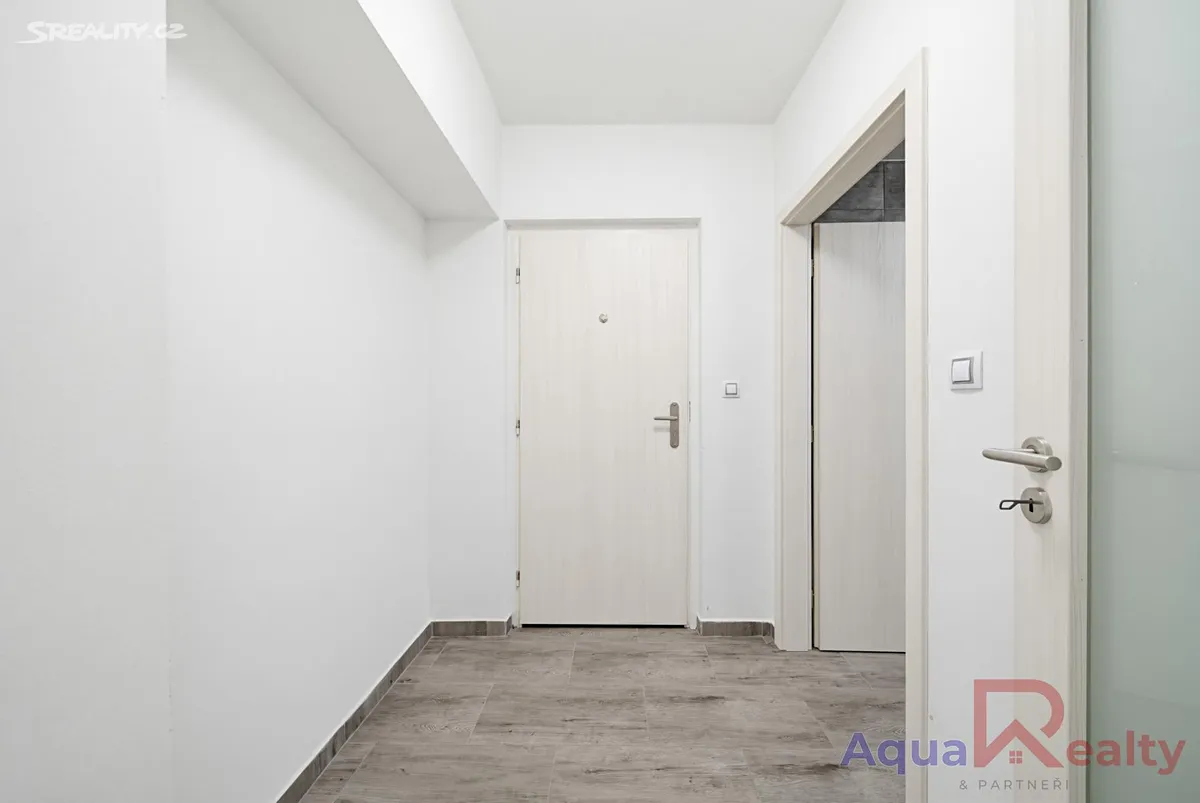 Prodej bytu 2+1 57 m² – pohled 2