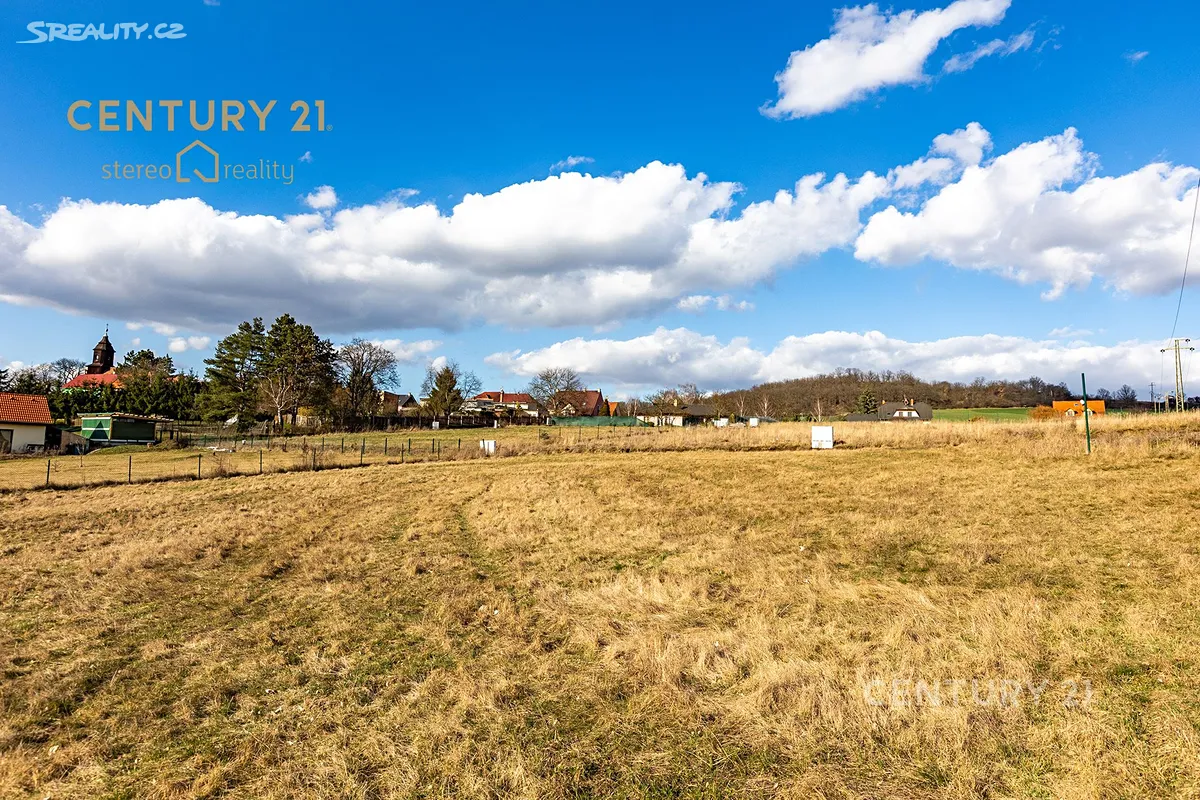 Prodej stavebního pozemku 2059 m², Bžany