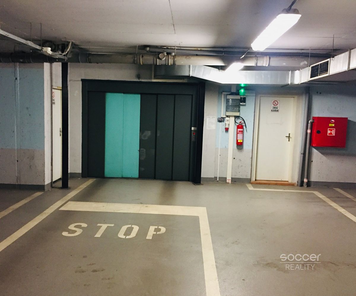 Pronájem garážového stání 15 m² – fotografie 2