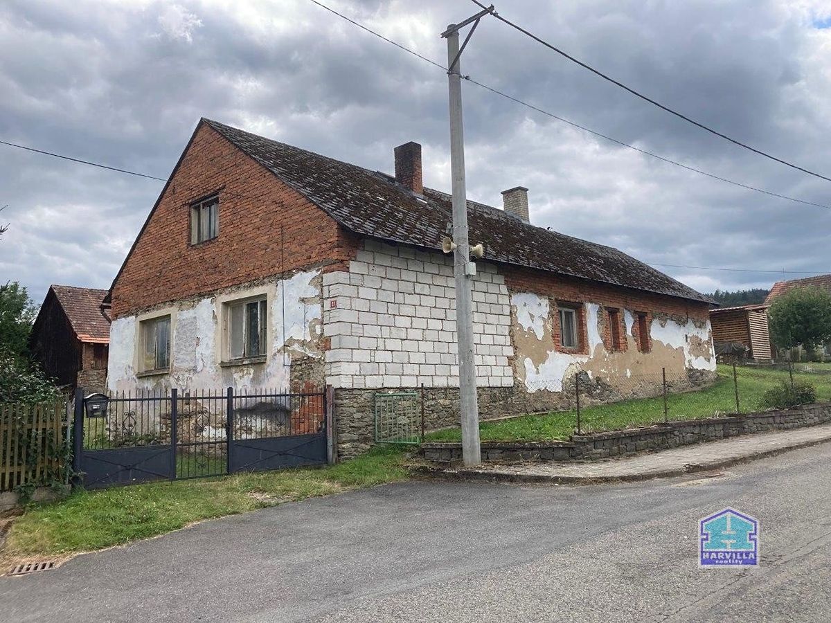 Prodej rodinného domu 100 m², pozemek 1269 m²