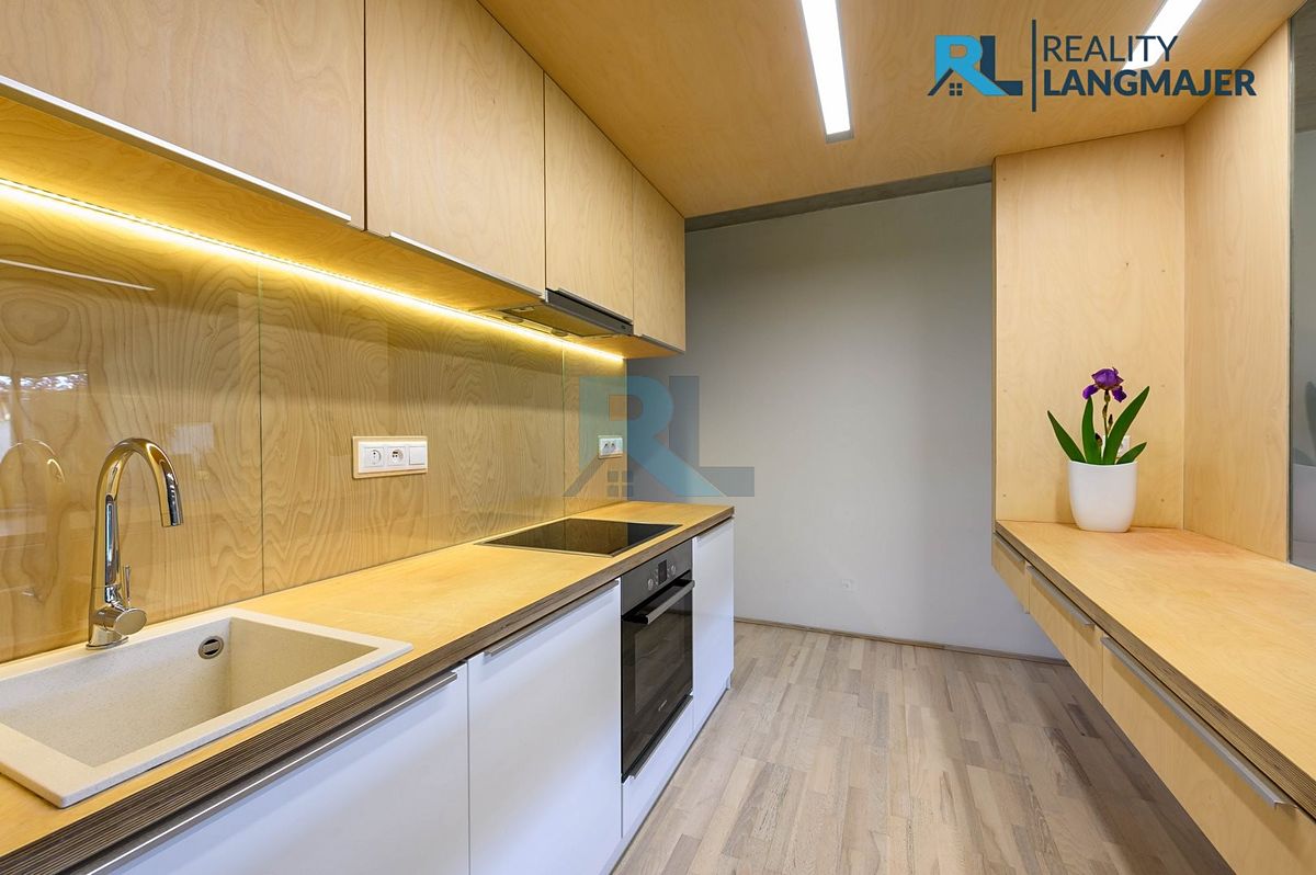 Prodej rodinného domu 134 m², pozemek 343 m² – fotografie 3