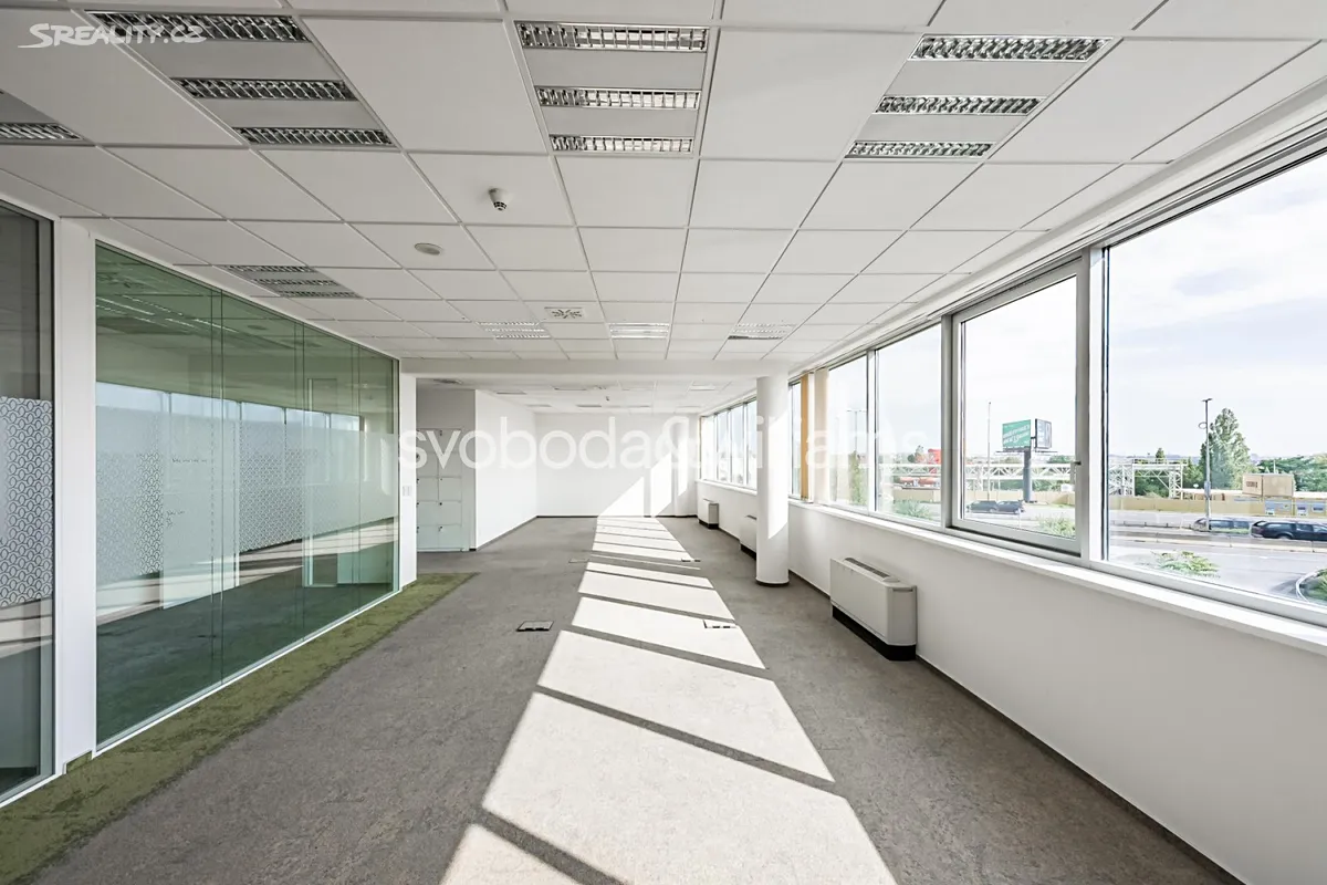 Pronájem kanceláře 883 m² - Widok 3