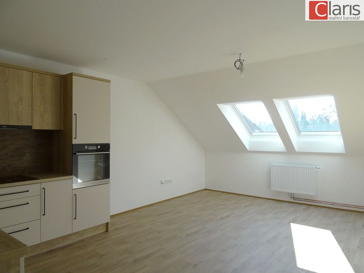 Pronájem bytu 3+kk 98 m² – fotografie 5