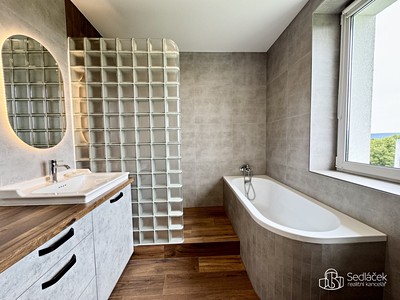 Pronájem bytu 3+kk 66 m²