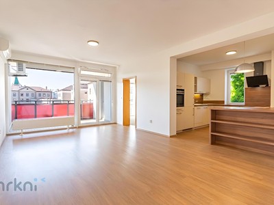 Prodej bytu 4+kk, 87 m² (3 z 27)