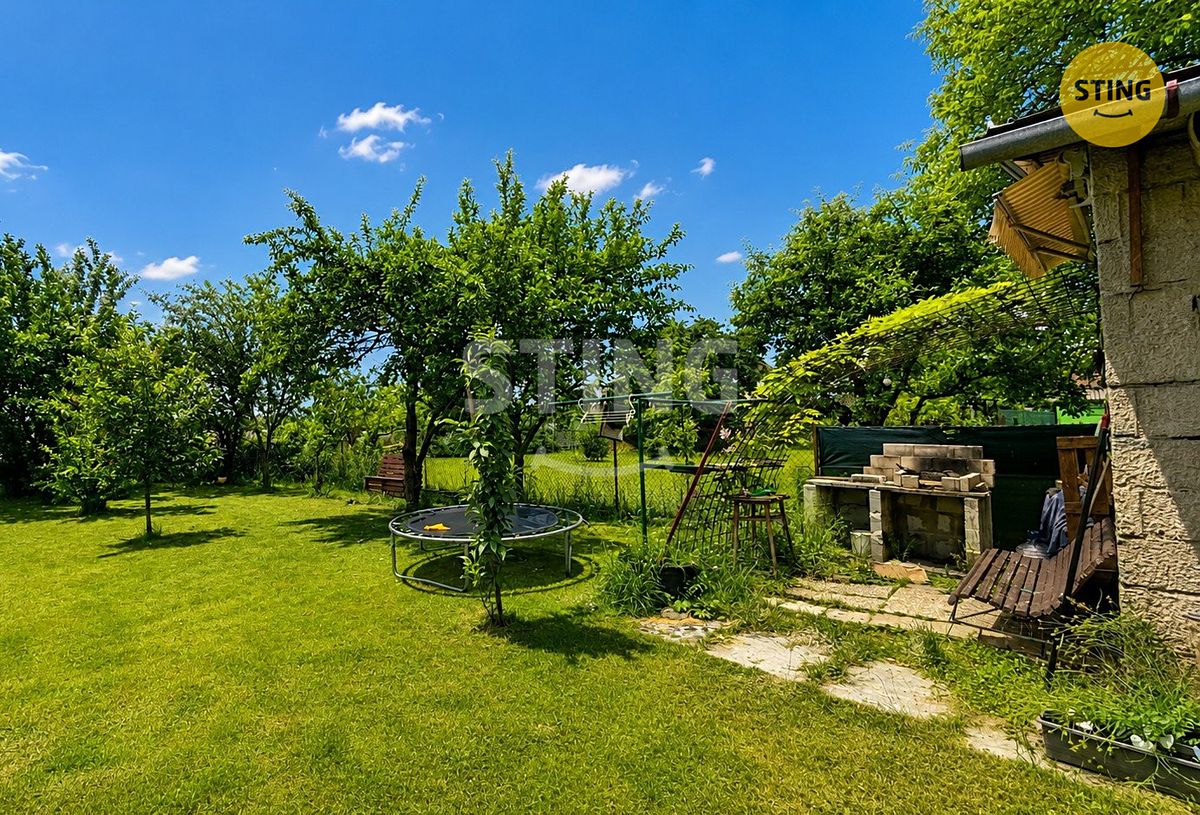 Prodej rodinného domu 200 m², pozemek 1116 m² – fotografie 4