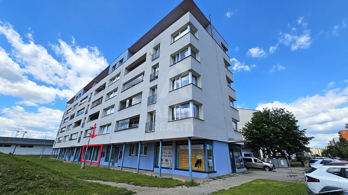 Prodej obchodního prostoru 63 m² – fotografie 2