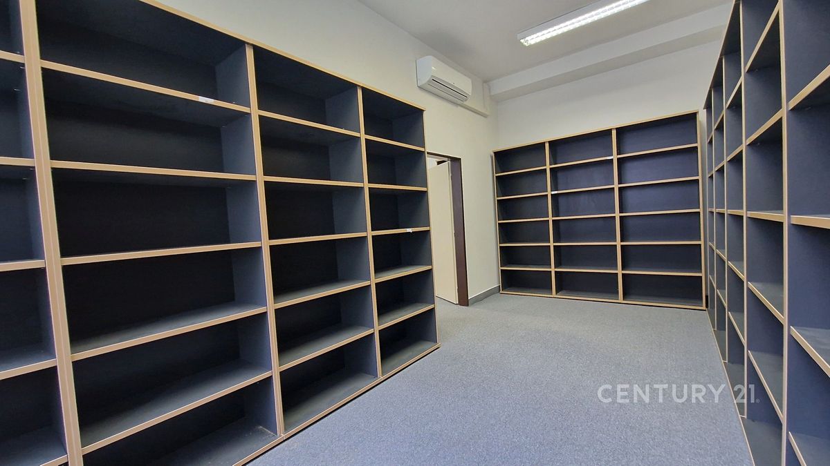Pronájem kanceláře 37 m² – fotografie 3