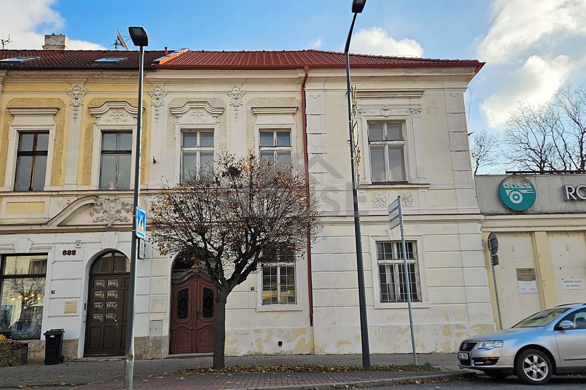 Prodej rodinného domu 564 m², pozemek 333 m²