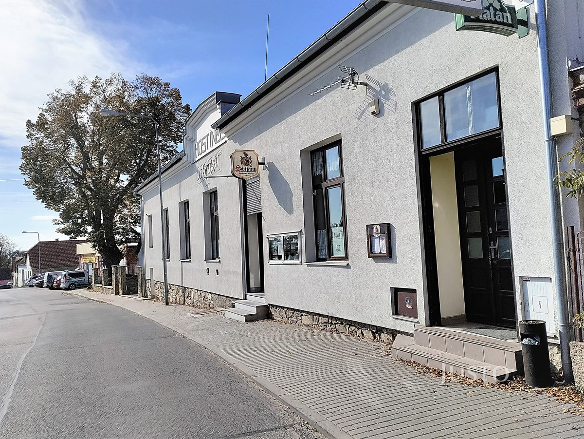 Prodej rodinného domu 497 m², pozemek 400 m² – fotografie 2