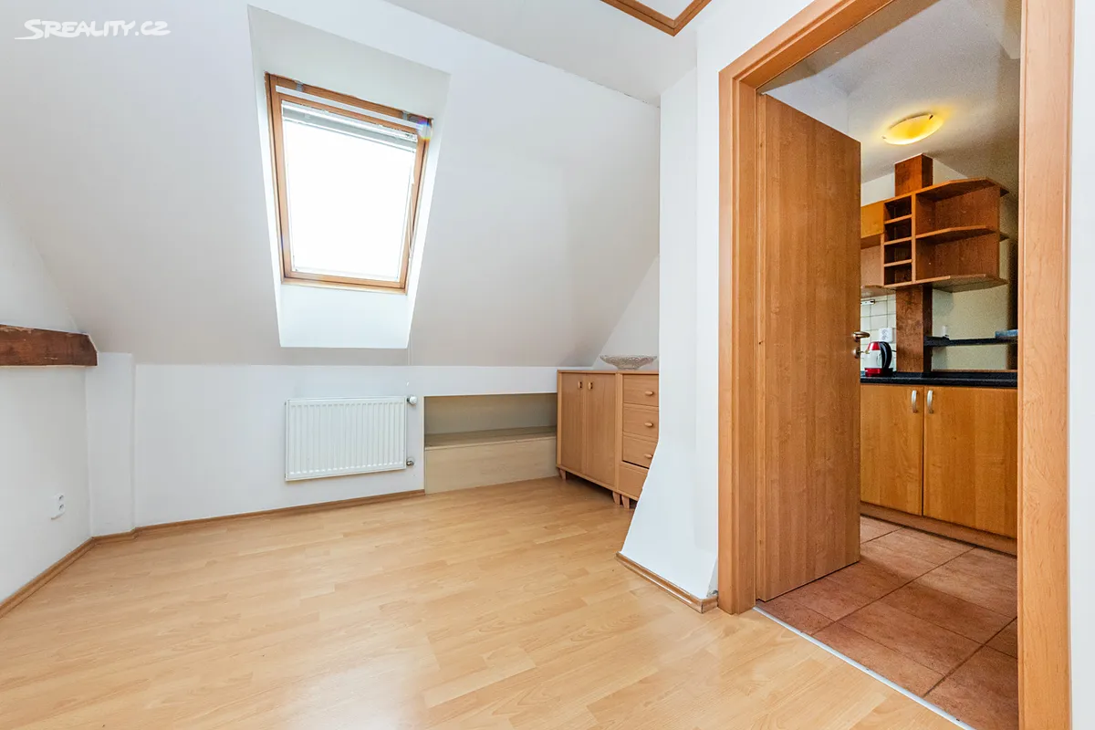 Pronájem bytu 2+kk 50 m² – pohled 5