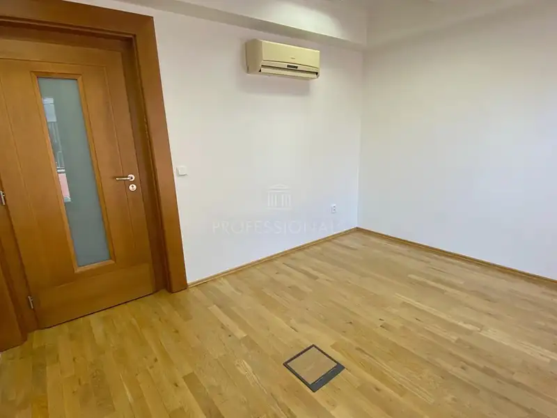 Pronájem kanceláře 21 m², Praha – náhled fotky 3