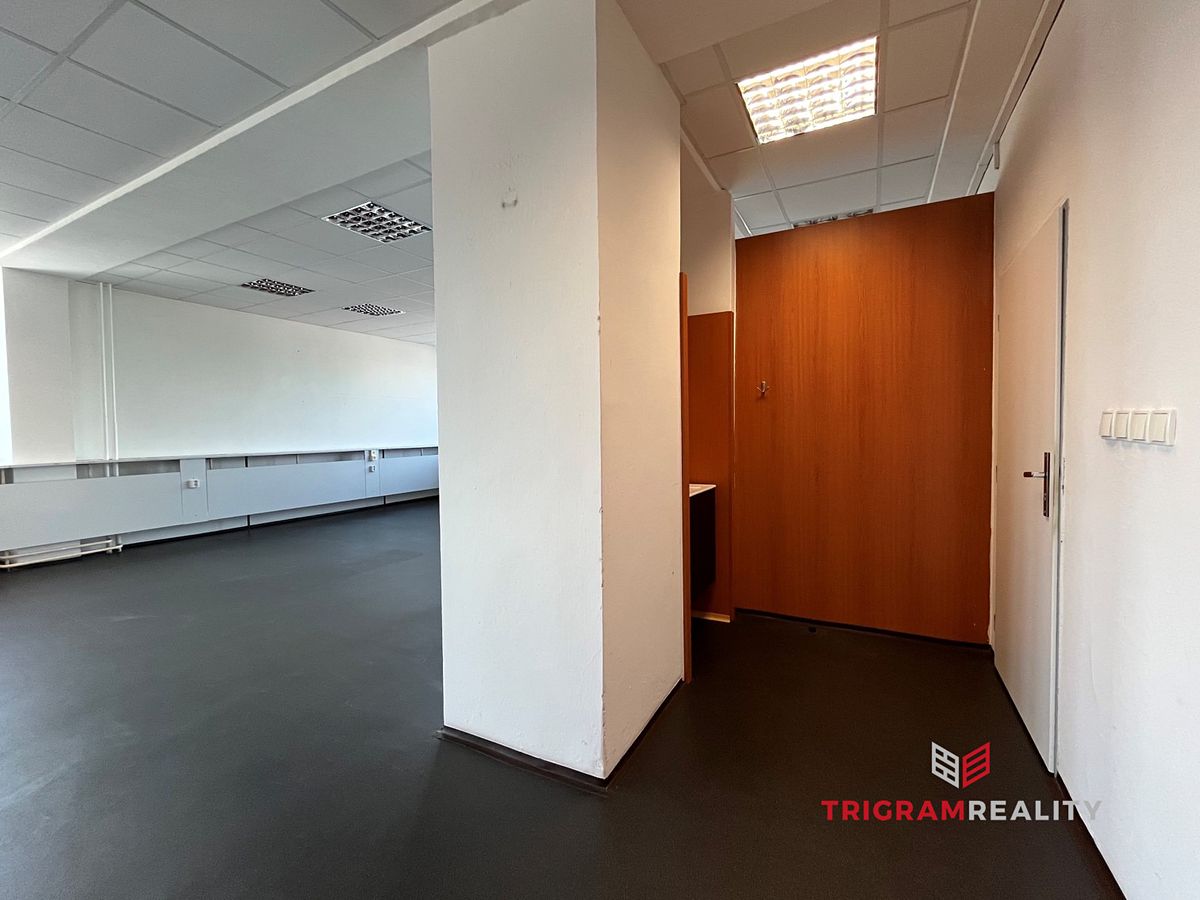Pronájem kanceláře 113 m² – fotografie 3