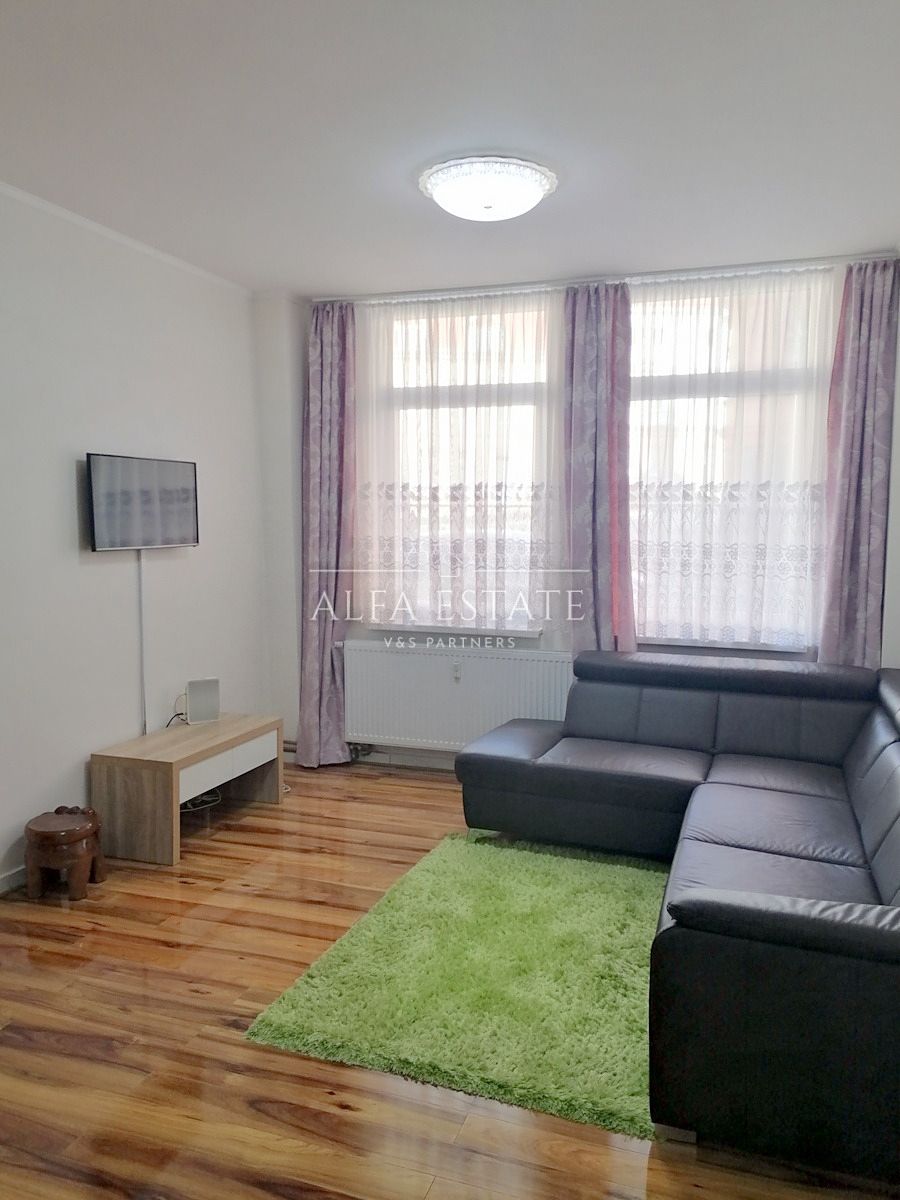 Pronájem bytu 2+kk 65 m² – fotografie 4