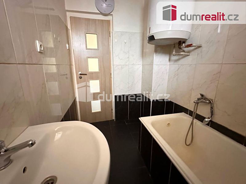 Prodej rodinného domu 125 m², pozemek 297 m² – fotografie 2