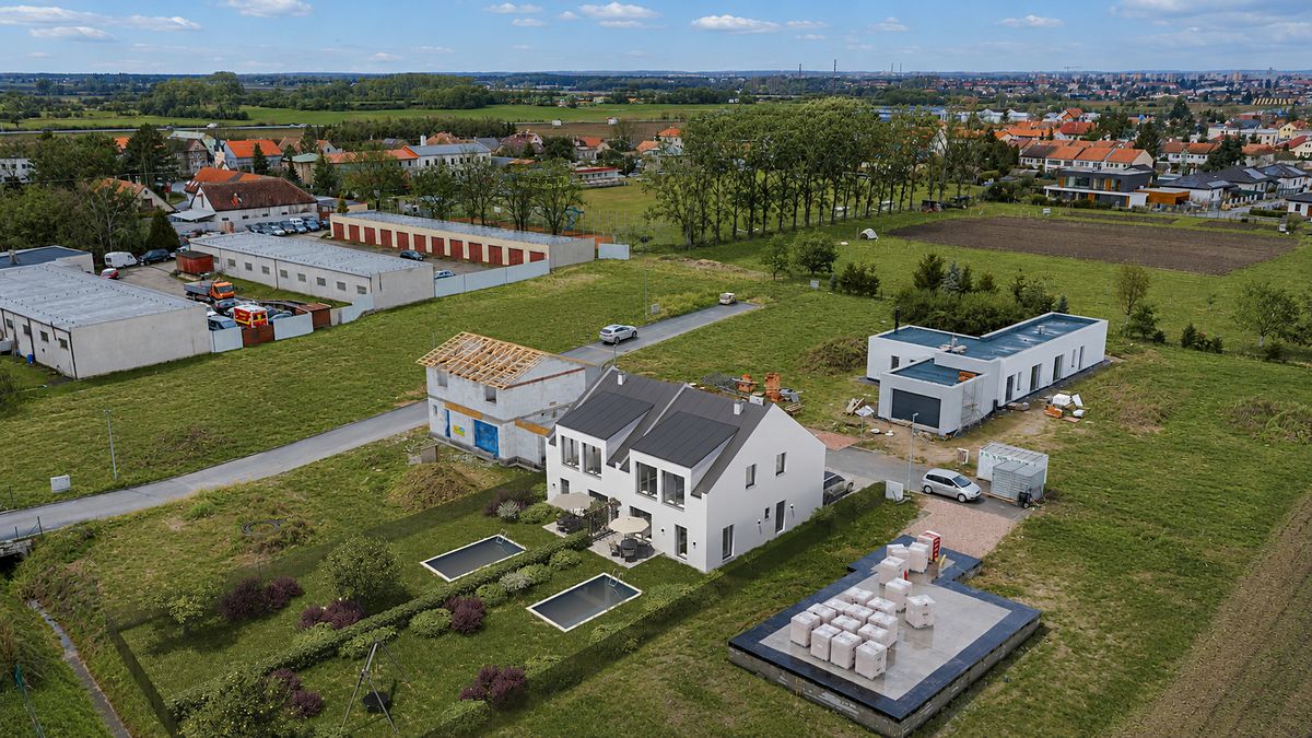 Prodej rodinného domu 136 m², pozemek 428 m² – fotografie 2