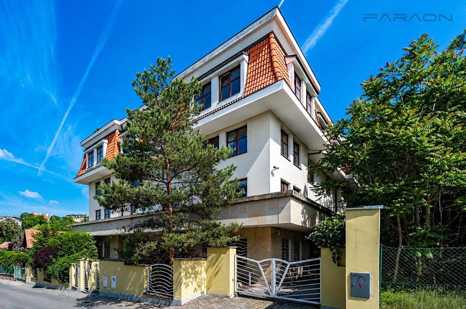 Pronájem bytu 2+kk 75 m²