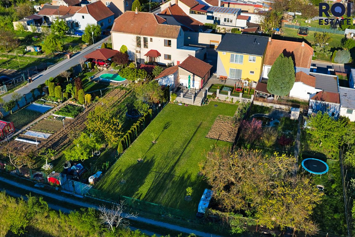 Prodej rodinného domu 174 m², pozemek 776 m² – fotografie 3