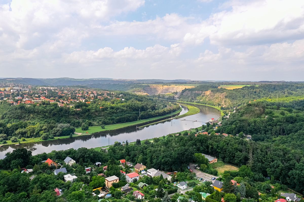 Prodej rodinného domu 246 m², pozemek 795 m² – fotografie 3