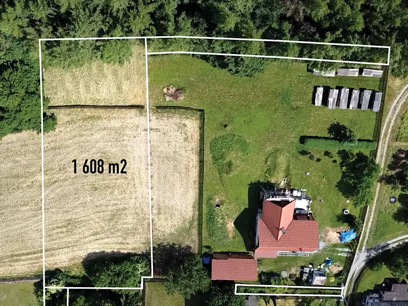 Prodej stavebního pozemku 2048 m², Medonosy – náhled fotky 1
