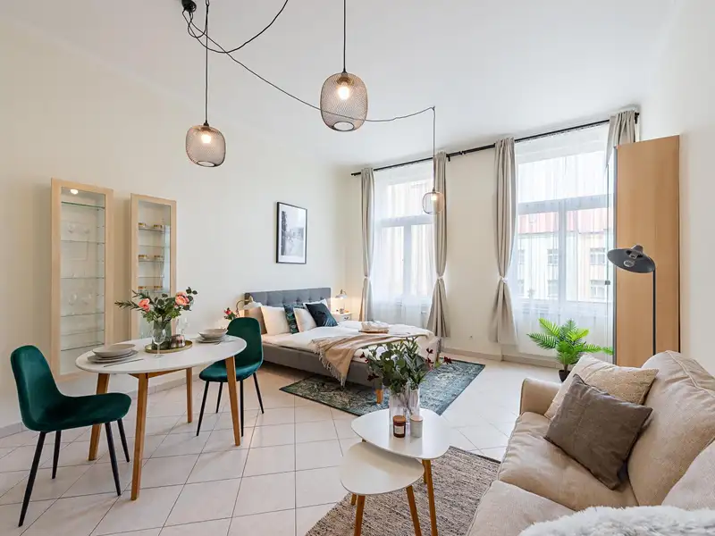 Prodej bytu 1+kk 38 m², Praha – náhled fotky 1