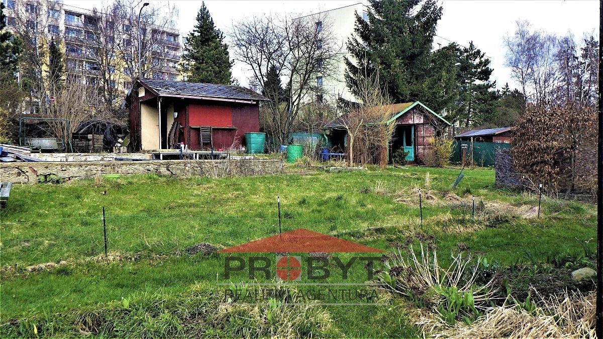 Prodej stavebního pozemku 1051 m² – fotografie 2