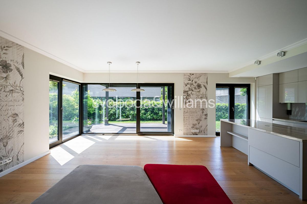 Pronájem bytu 4+kk 134 m²