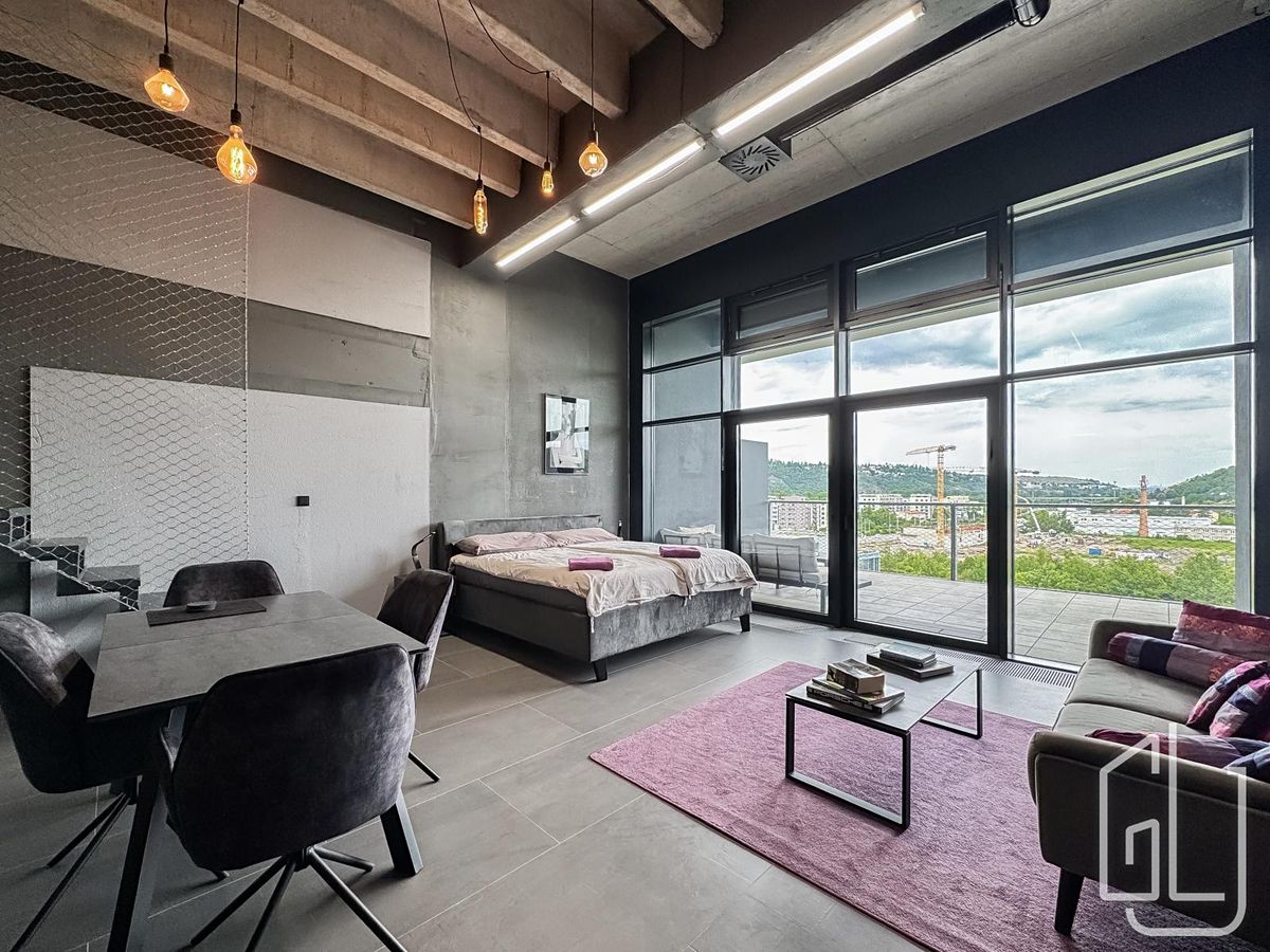 Pronájem bytu 2+kk 65 m²