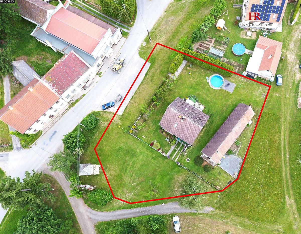 Prodej rodinného domu 281 m², pozemek 2196 m² – fotografie 3