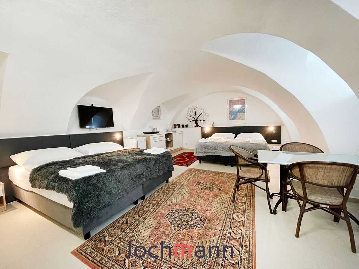 Prodej bytu 1+kk 63 m²