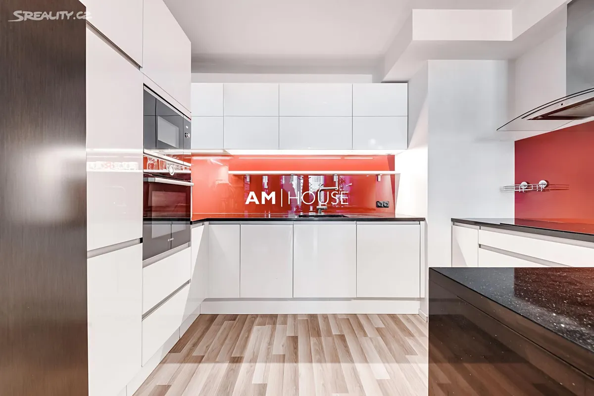 Pronájem bytu 3+kk 85 m², Praha