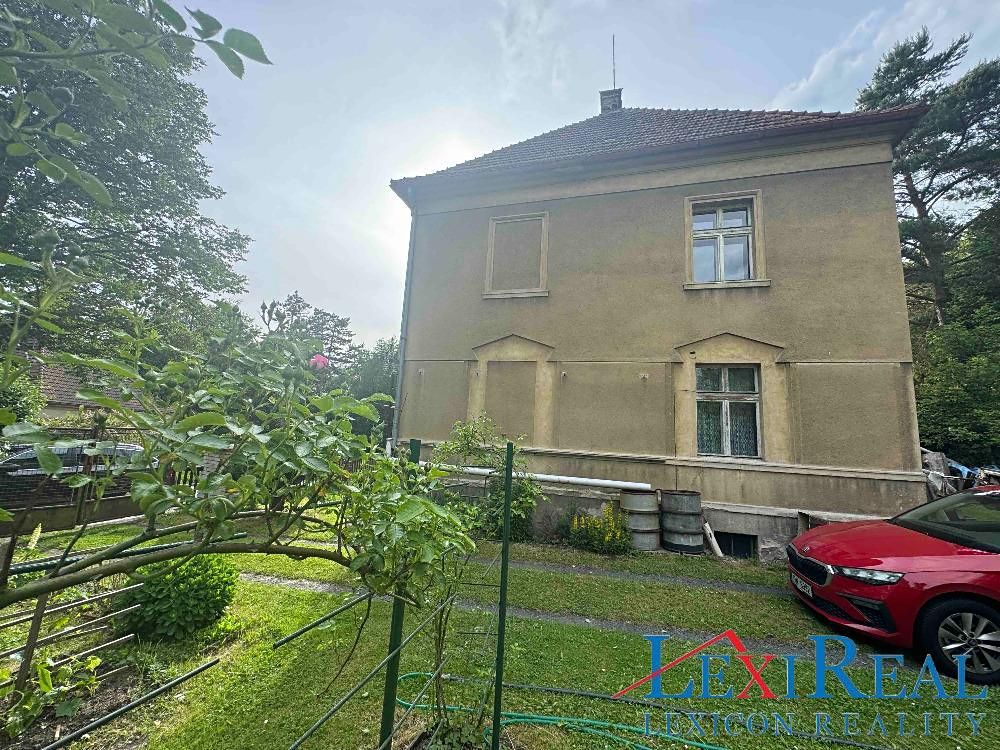 Prodej rodinného domu 160 m², pozemek 1062 m² – fotografie 2