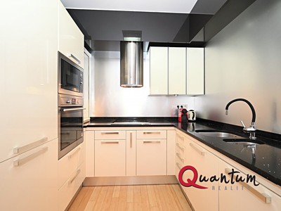 Pronájem bytu 3+kk 80 m²