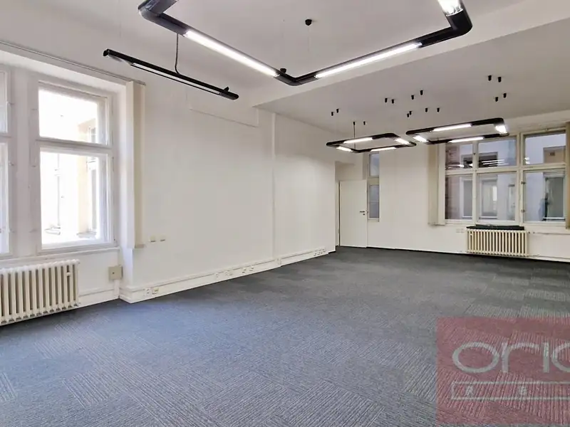 Pronájem kanceláře 91 m², Praha – náhled fotky 1