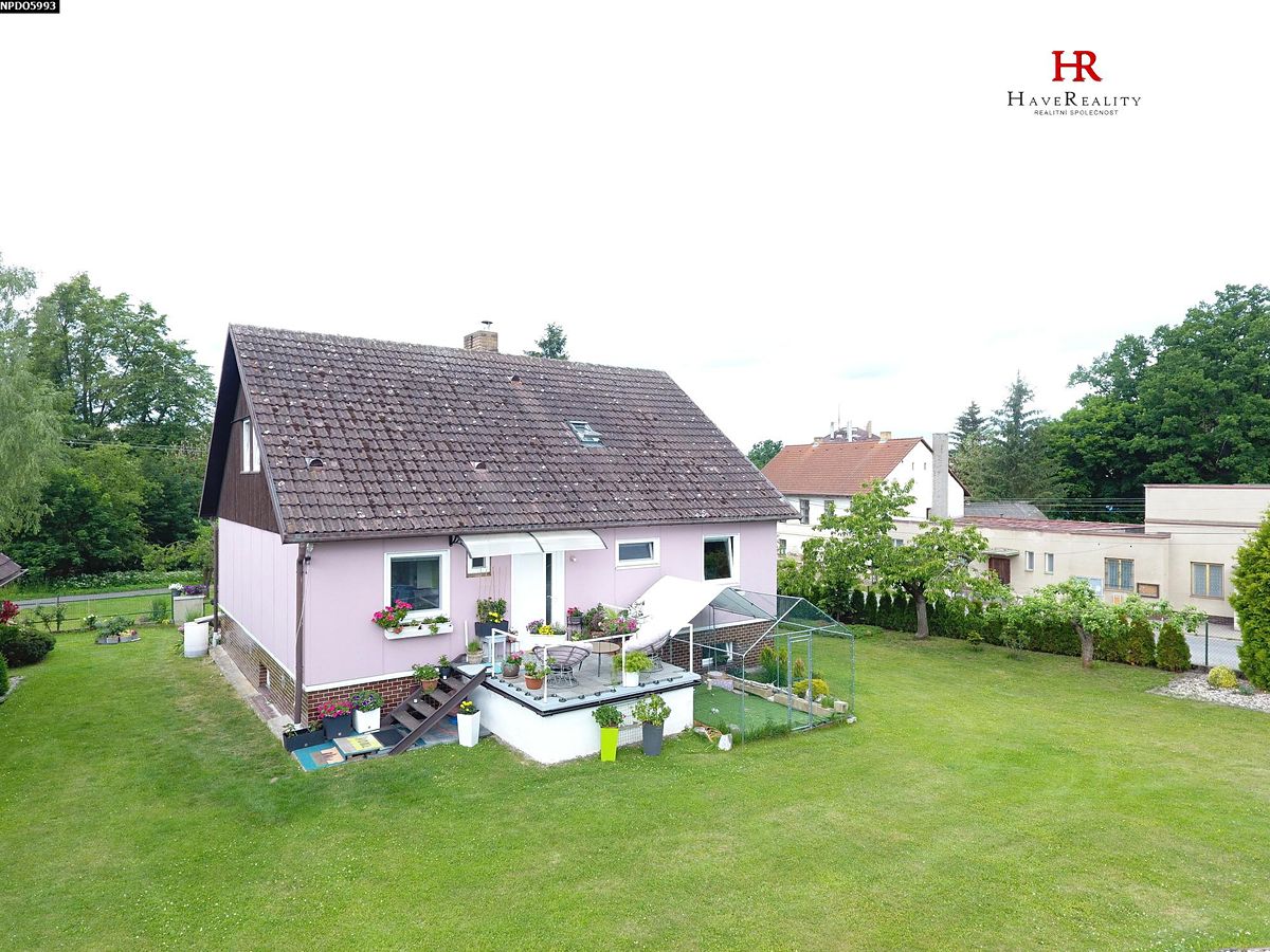 Prodej rodinného domu 281 m², pozemek 2196 m² – fotografie 4