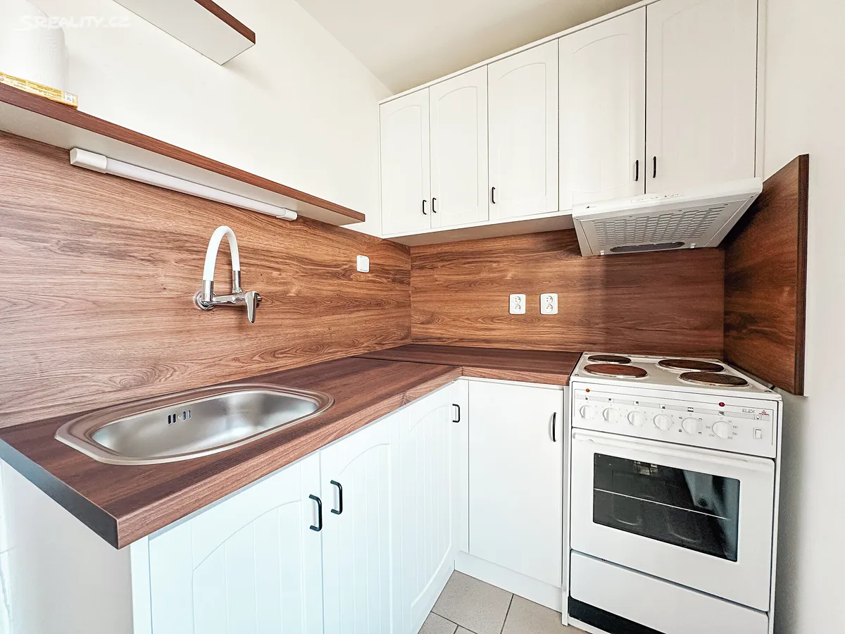 Pronájem kanceláře 40 m² – další