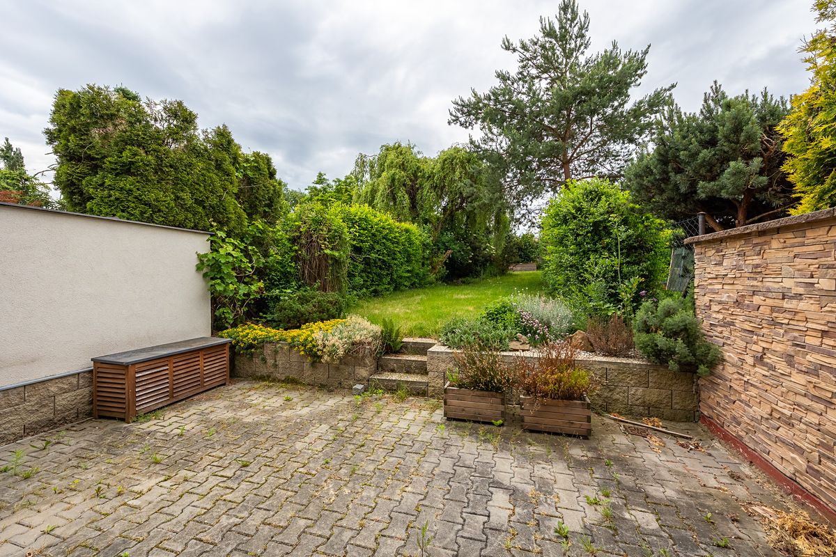 Prodej rodinného domu 165 m², pozemek 365 m² – fotografie 2