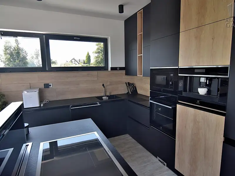 Prodej rodinného domu 134 m², pozemek 747 m², Krupka – náhled fotky 3