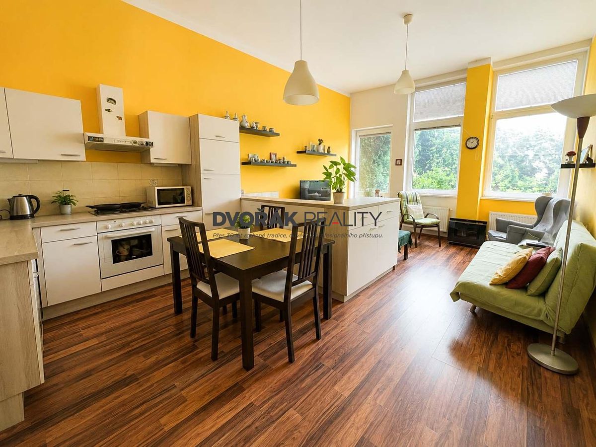 Pronájem bytu 1+kk 40 m²